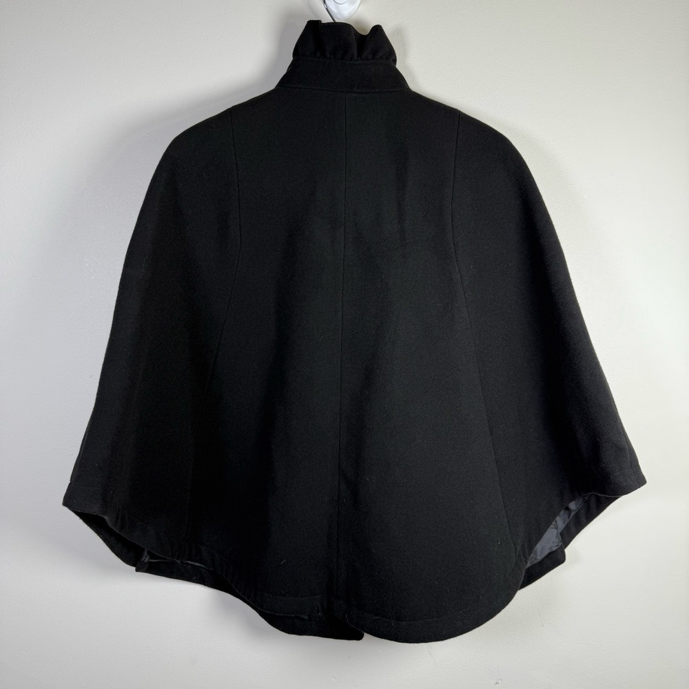 Black Ruffle Trim Cape / Poncho Coat Size XS NWT Event Dance - Picture 2 of 3
